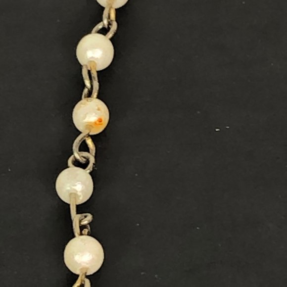 Vintage Sweater Guard Faux Pearls - Picture 2 of 6